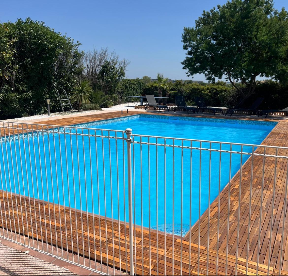 Hotel Althea - Piscine Et Sauna Béziers Exteriör bild